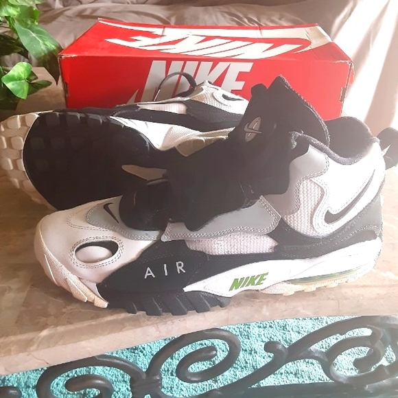 Nike Air Max Speed Turf Chlorophyll 525225 103 Mens size 13 with Box 2018 - Picture 2 of 12